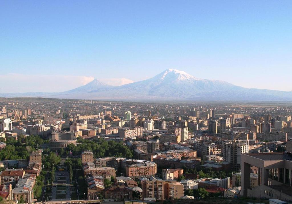 Apartment On Sayat Nova 33 Yerevan Bagian luar foto